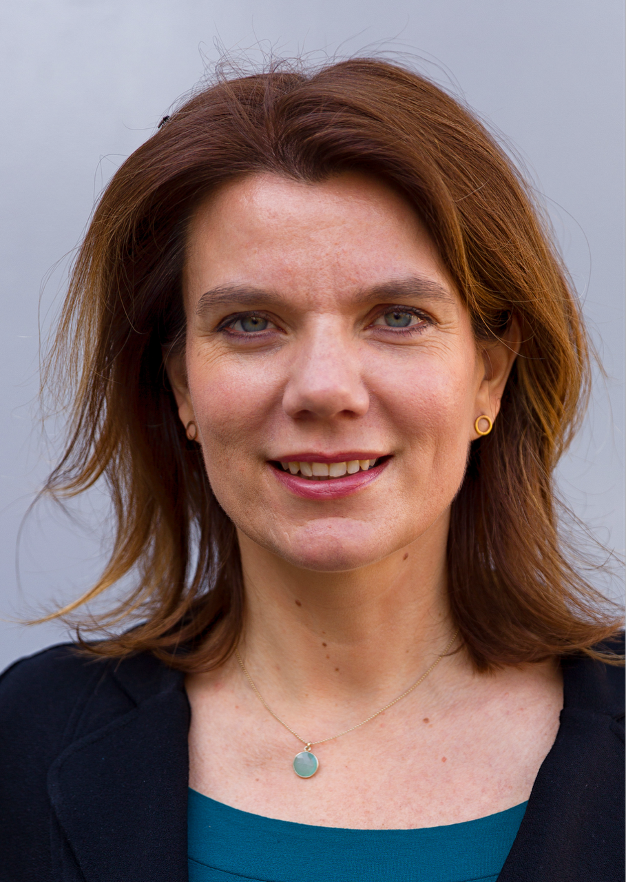 Karin Roelofs
